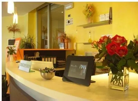Hotel Ristorante Sbranetta Роццано